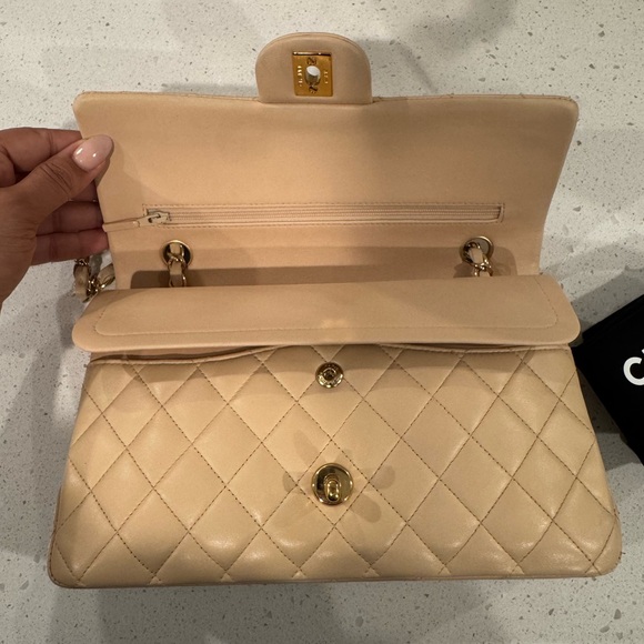 Chanel classic double flap medium lambksin - Picture 8 of 13